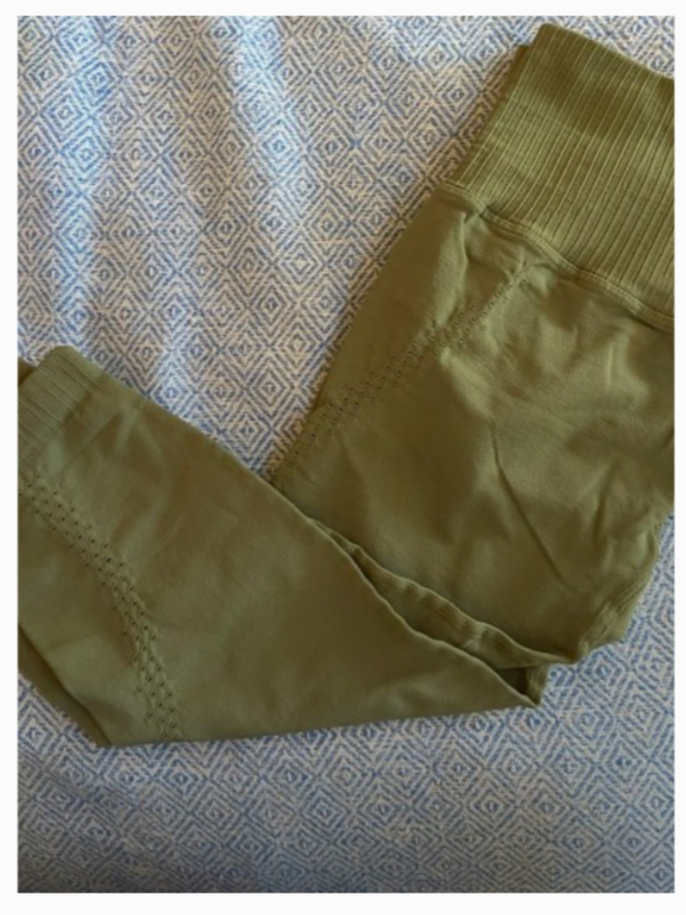 Free People movement Good Karma crop leggings NWOT 💚size M/L